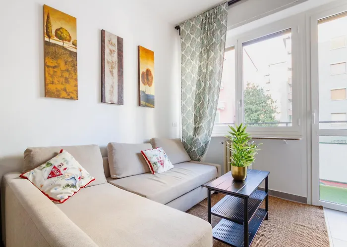 Casa Karas * ميلان